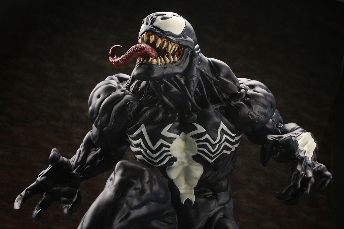 Hardy is Focus of “Venom” Teaser Trailer