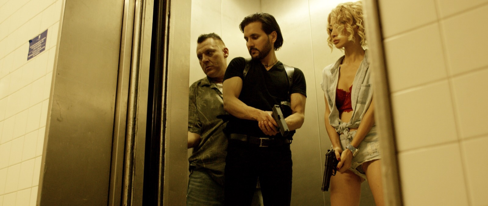 “Heat” Stars Reunite and “Hustle Down”
