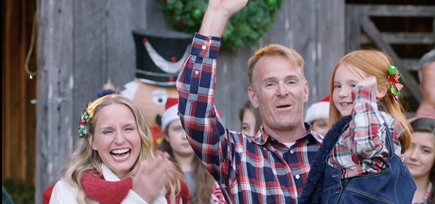 The Farmer and the Belle: Saving Santaland (USA, 2021)
